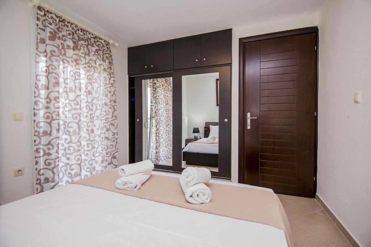 Kasta Bnb Ofrinion Exterior photo