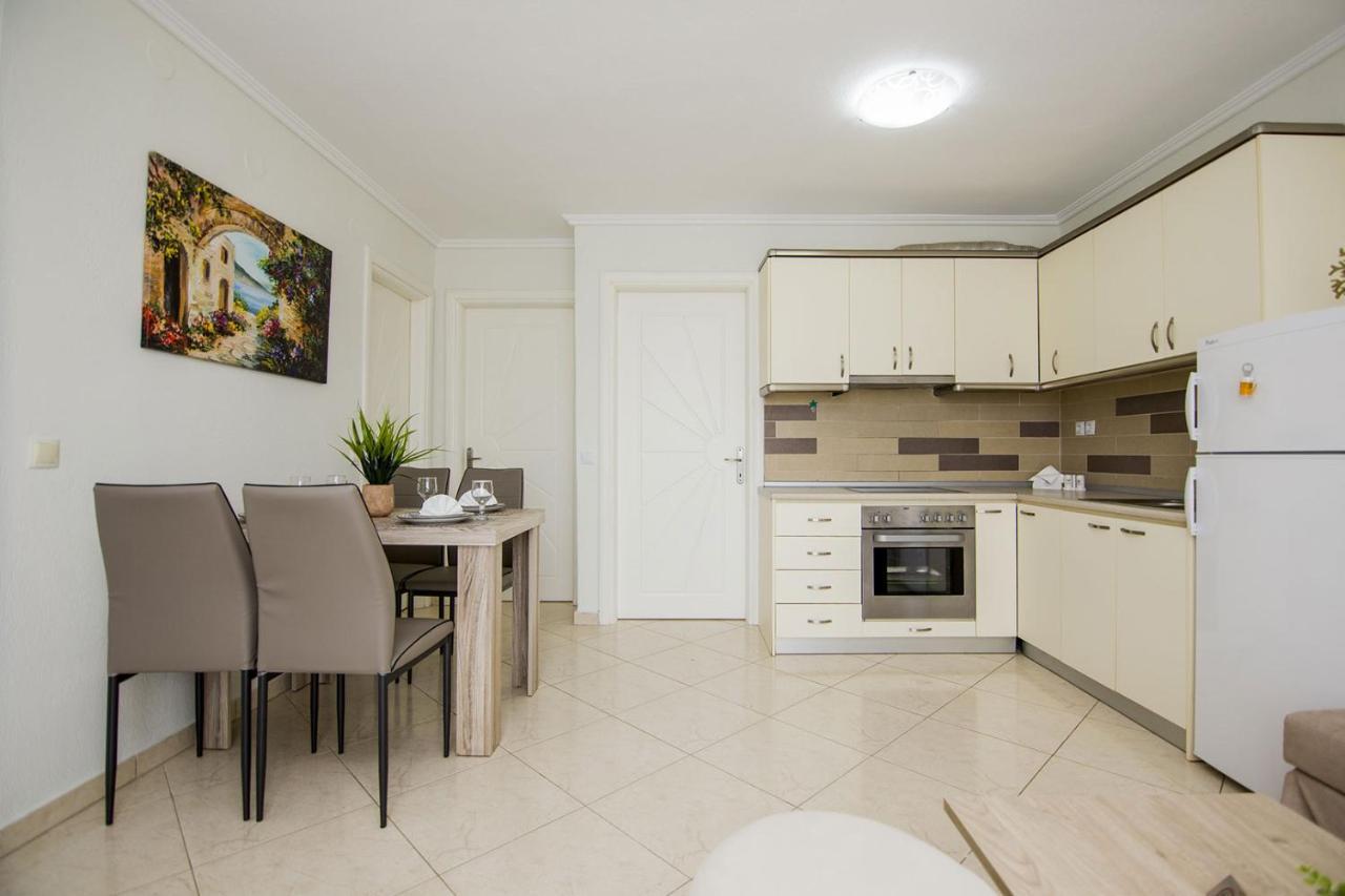 Kasta Bnb Ofrinion Exterior photo