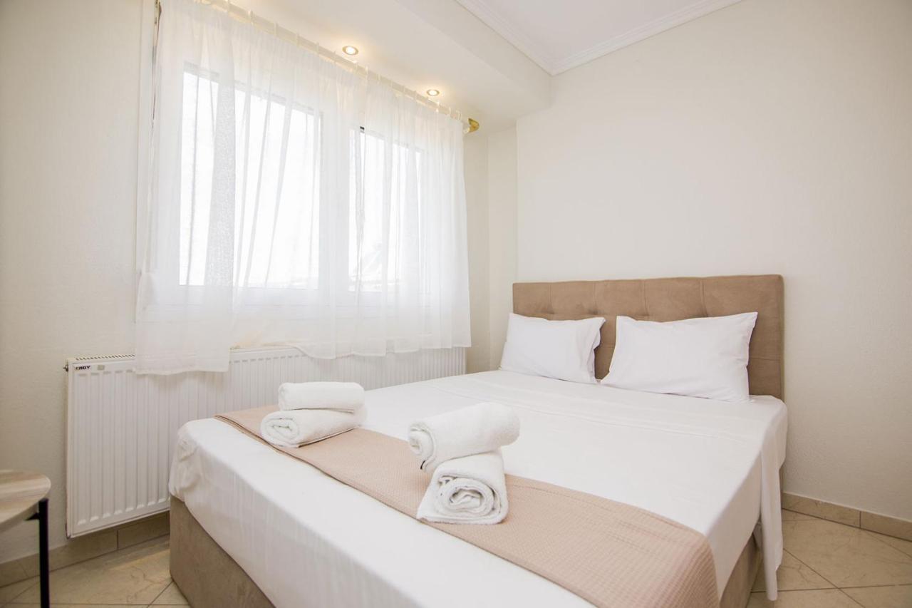 Kasta Bnb Ofrinion Exterior photo