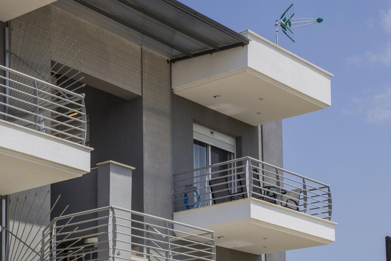 Kasta Bnb Ofrinion Exterior photo