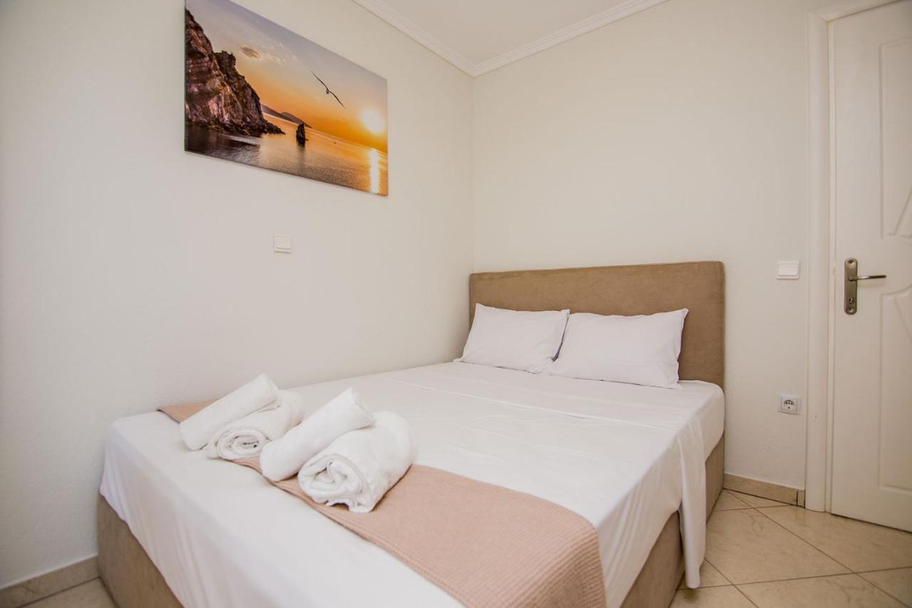 Kasta Bnb Ofrinion Exterior photo